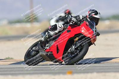 media/Oct-13-2025-Moto Forza (Mon) [[a66d839500]]/3-B Group/Session 3 (Turn 16)/